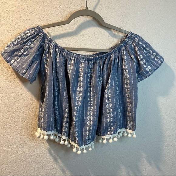 Women’s Sadie & Sage blue embroidered off shoulder cropped blouse size small S - Picture 6 of 6